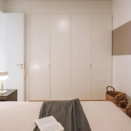 Belver - 1 Bedroom, Balcony And Parking In Arroios Lisboa