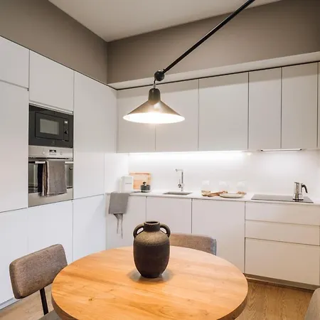 Belver - 1 Bedroom, Balcony And Parking In Arroios Lisbon