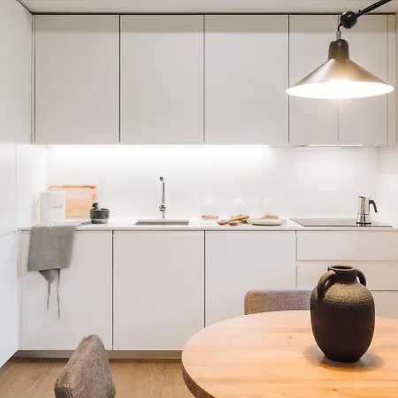 Belver - 1 Bedroom, Balcony And Parking In Arroios